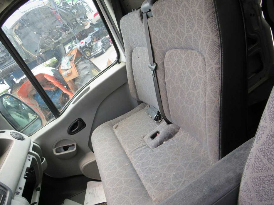 Renault Master 2.5DCi - Peças Usadas