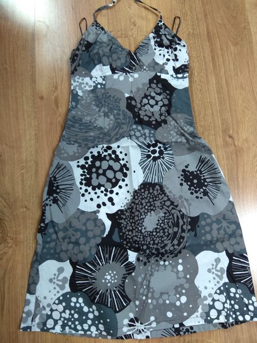 Sukienka rozmiar 34 firma H&M