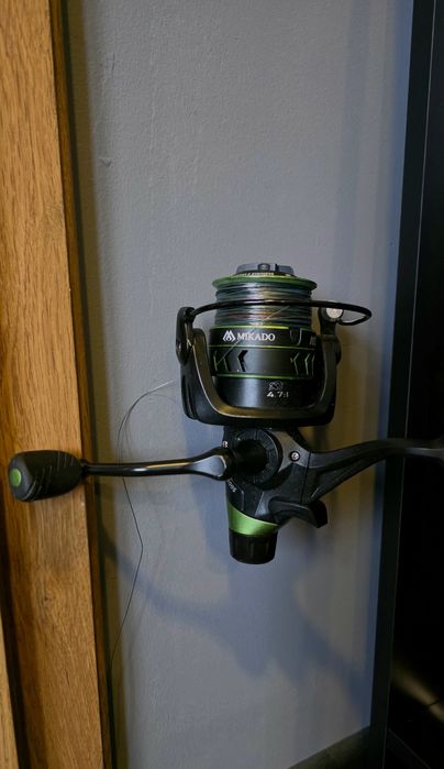 Zestaw wędkarski–FL Force Active Feeder 330+Kołowrotek Mikado Nexton