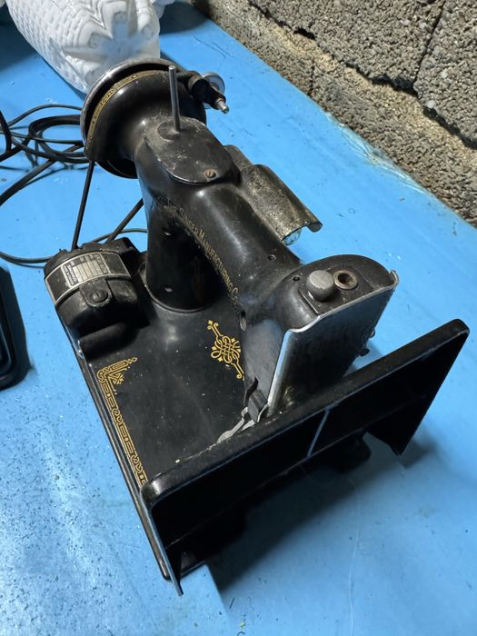 Maquina de costura Antiga
