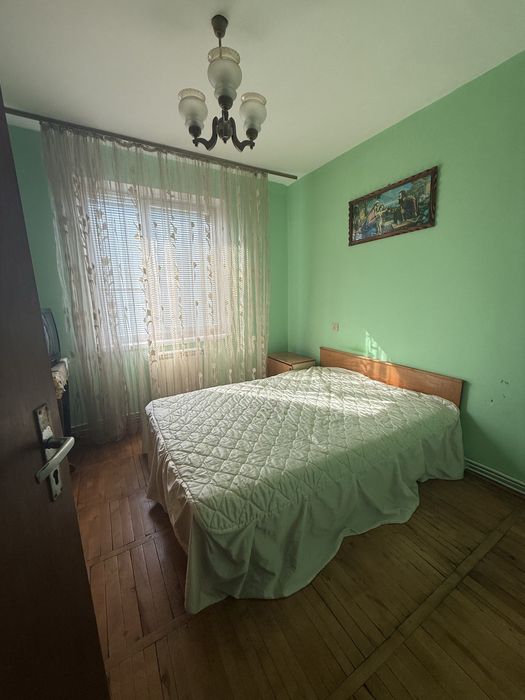 Продаж 3 кімн. квартири по в.8 Березня з газовим опаленням