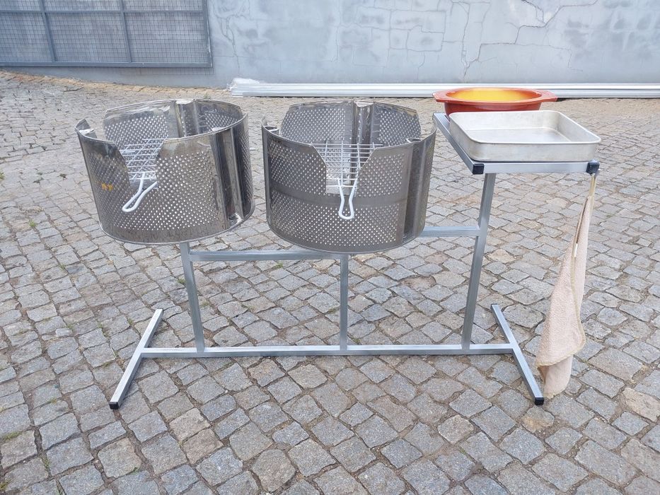 Grelhadores com e sem rodas, vários modelos.