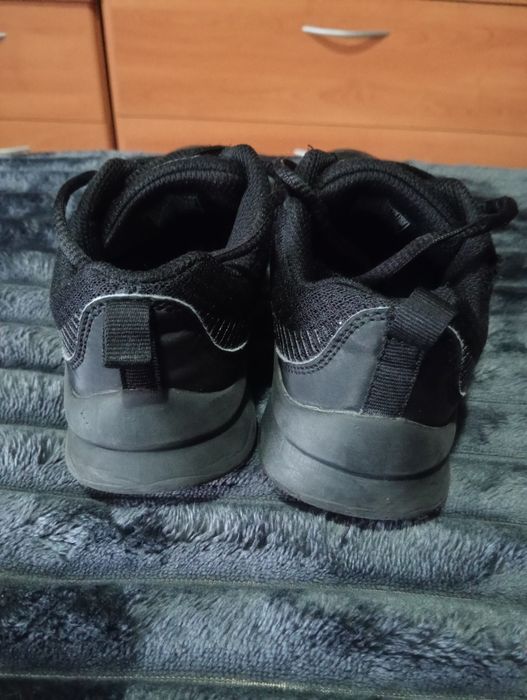 Ténis pretos Skechers