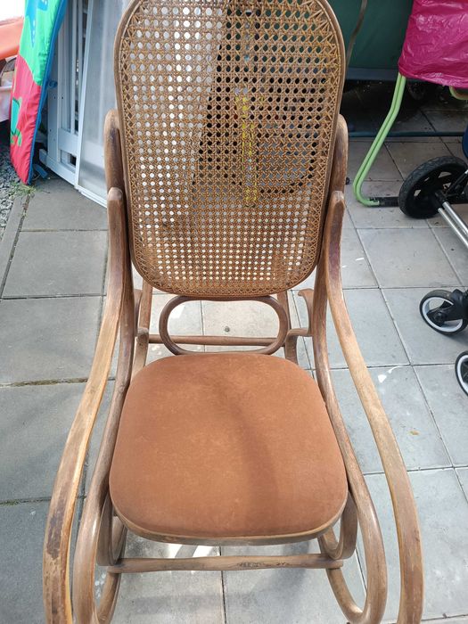 Fotel bujany na biegunach, oryginalny brązowy