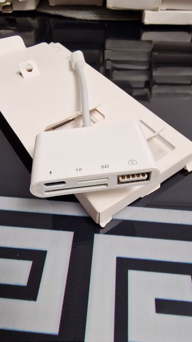 Перехідники для айфона 5-14 серіі для навушників  для  на USB SD Card