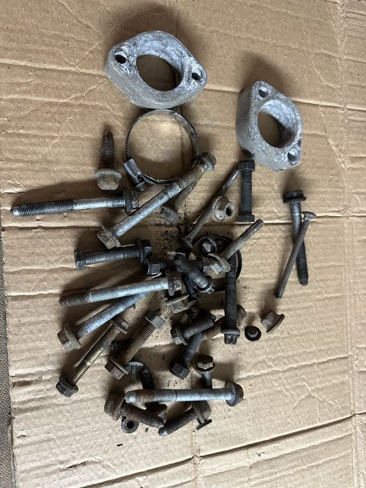 Болти підвіски БМВ е46 седан 320 BMW E46 гайки