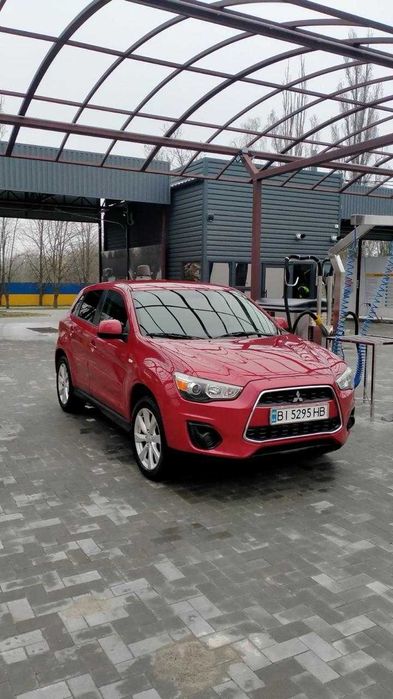 Продаю гарний кросовер!