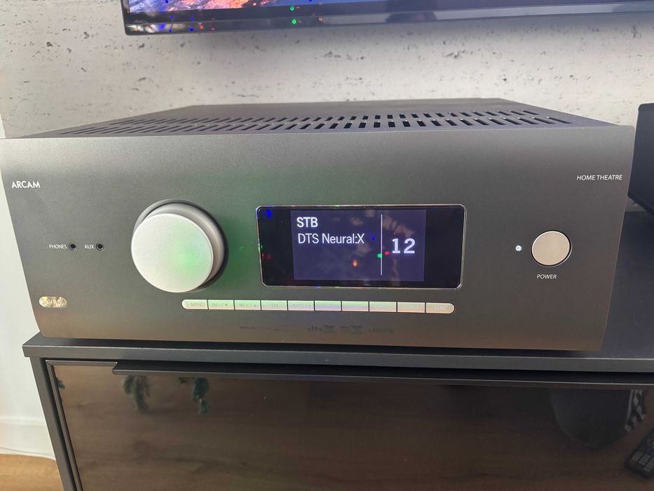 Amplituner Arcam AVR5