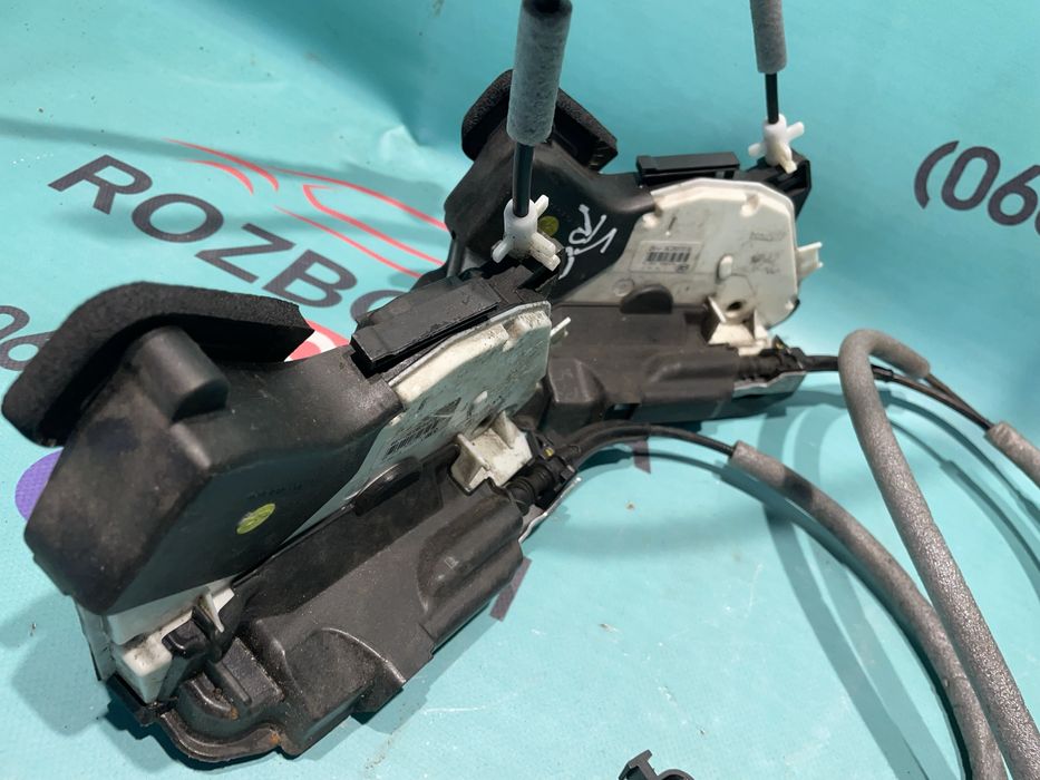 Замок дверей vw passat b8 variant кронштейн ручки Пассат Б8