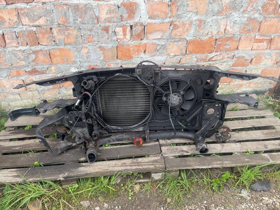 Установочна панель передня Телевізор Skoda superb 1 Passat  b5+