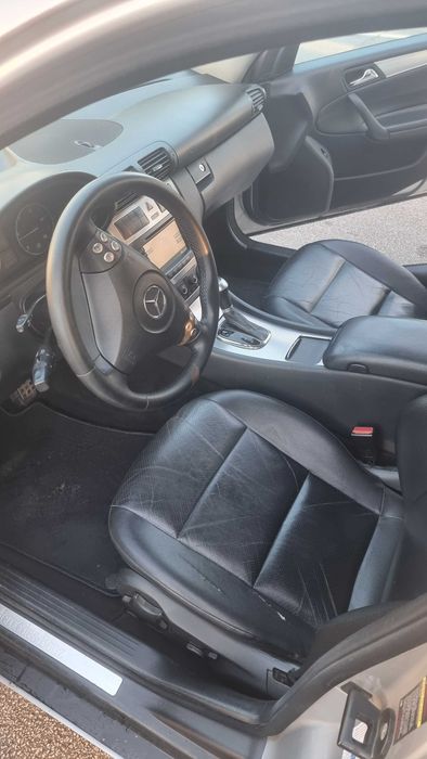 Mercedes C220 versao Avantgard 150cv ano 2095