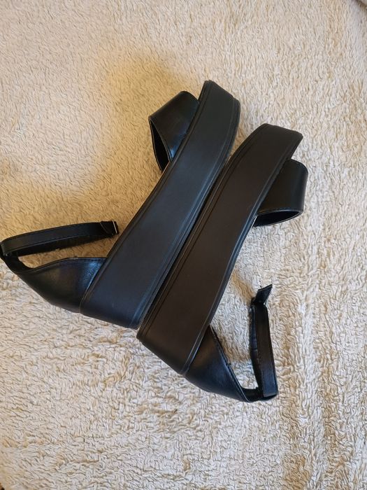Czarne sandały  na platformie House 37/36 (22.5cm)