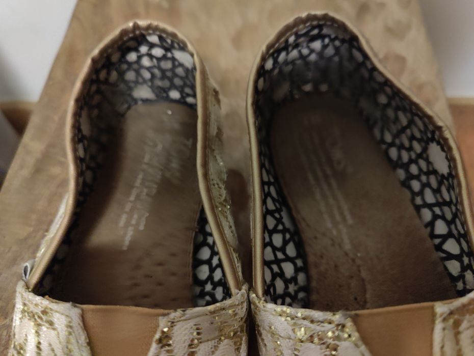 Sapatos confortáveis da Toms