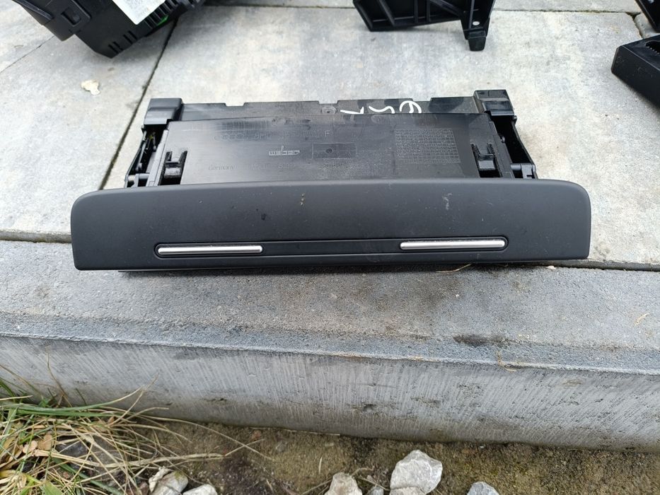 Seat Exeo a4 B7 schowek