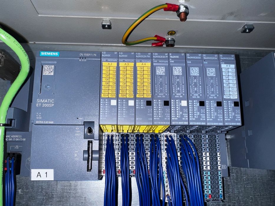 Szafa sterownicza Siemens ET200SP Safety + CPU 1510SP + Profinet – komplet automatyki
