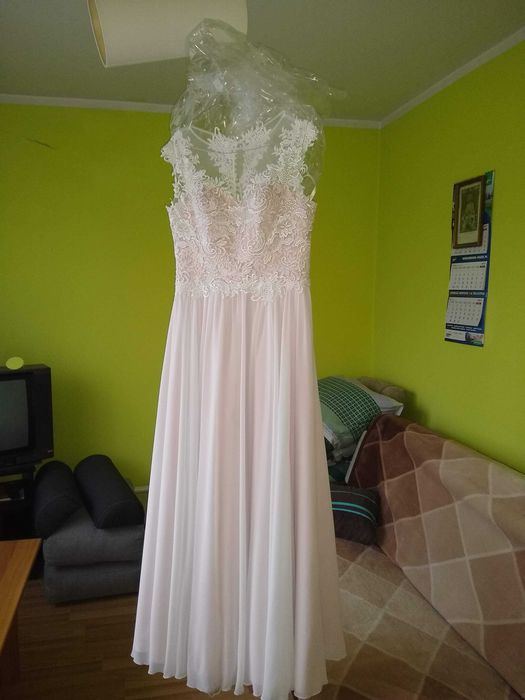 Sukienka ślubna roz.42