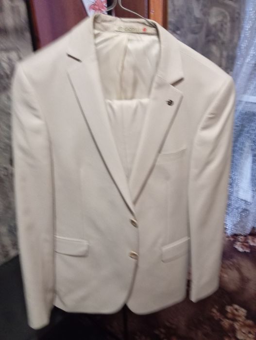 Продам костюм на підлітка