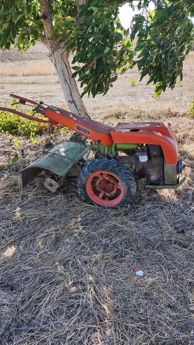 Trator Agria 2700