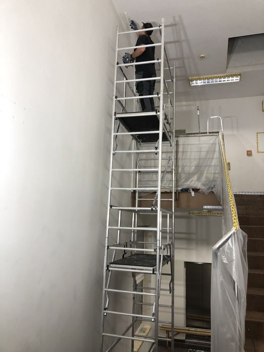 Gipsowanie i malowanie natryskowe. Sucha zabudowa, sufity podwieszane.
