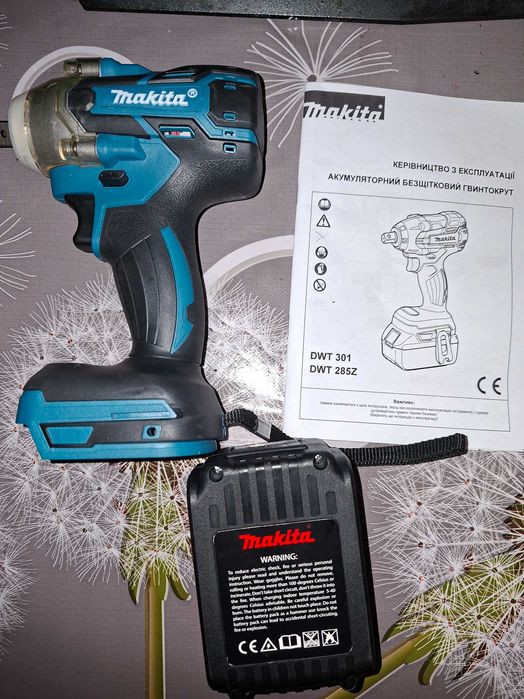 Гайковерт Makita DWT301 без батареї