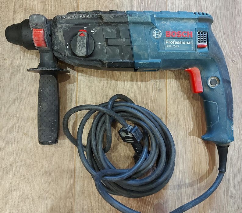 Перфоратор Bosch GBH 240 Professional