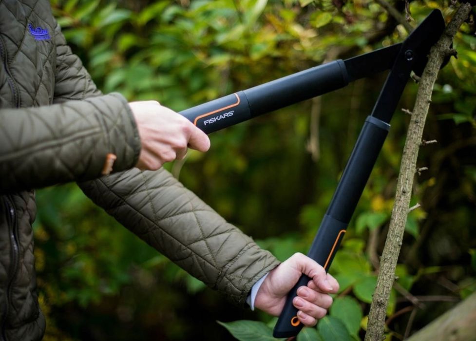 Набір садовий FISKARS (сучкоріз SingleStep S L28 та секатор площинний SingleStep P26