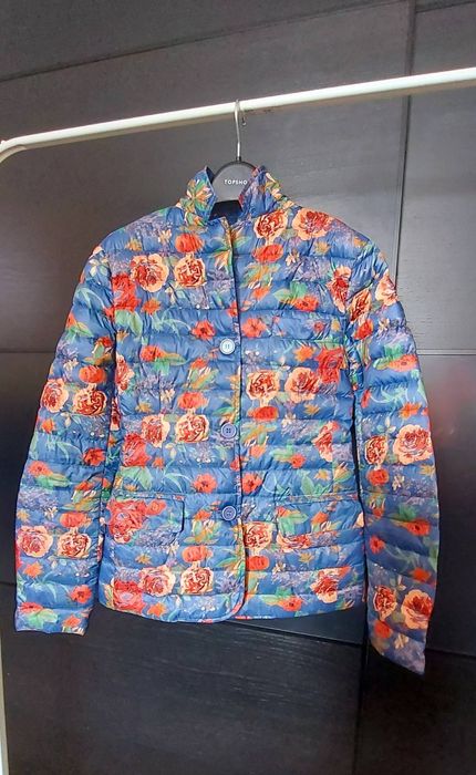 Легенька курточка 42р.