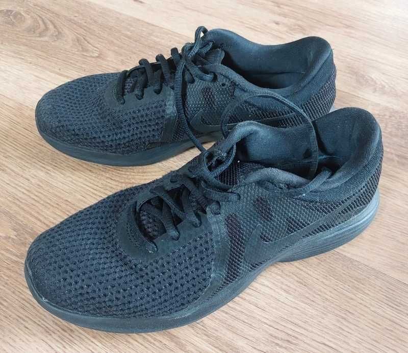 Czarne buty sportowe siatka 40 Nike