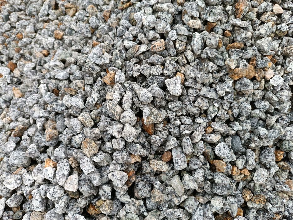 Ziemia ogrodowa/ pod trawnik, kora, kamień, czarnoziem, trawa z rolki