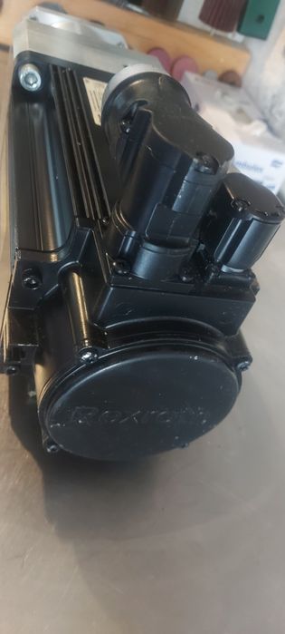 Serwomotor Rexroth MSK070D-0450-NN-M1-UG0-NNNN