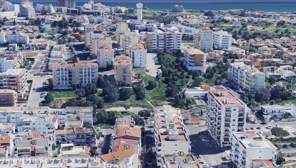 T2 Ultimo Andar Com 147,5M2 De Area Bruta, Prédio Com 3 Frações, Garag