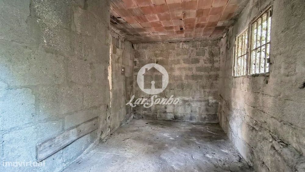 Moradia T3 com Terreno de 890 m² em Aves, Santo Tirso