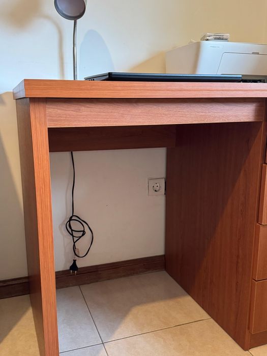 Secretária para computador