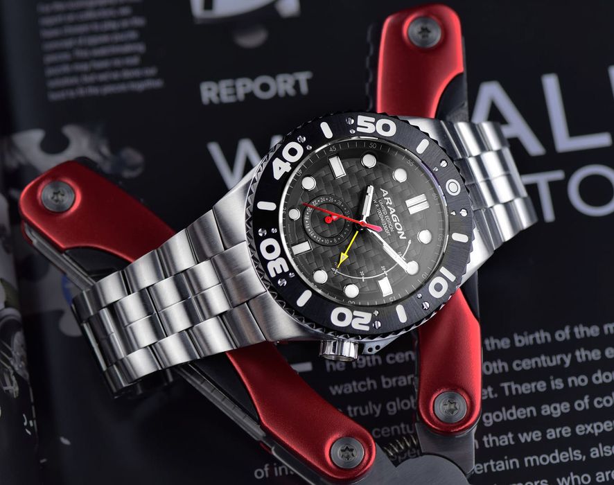 Часы ARAGON Enforcer NE57 Power Reserve Lim. Ed. 50 mm. 1000 MT.