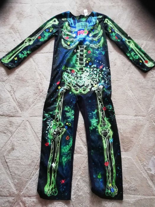 Strój gracza 122/128