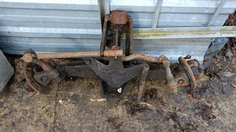 Tylna oś skrętna do wózka widłowego Suchedniów