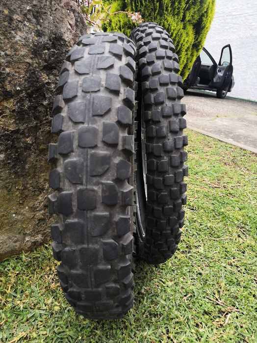 Pneu dualsport IRC usado