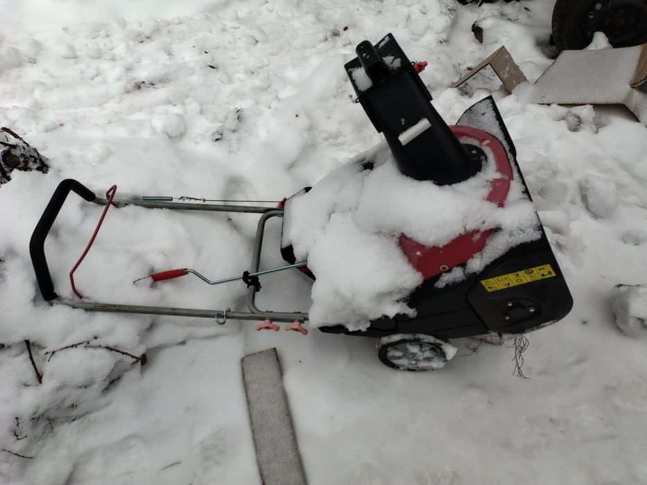 Odśnieżarka spalinowa do naprawy