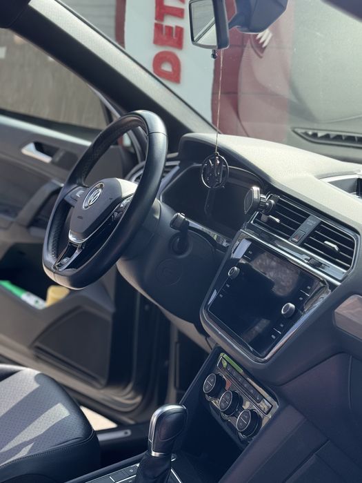 Volkswagen  tiguan R-Line оригінал продам авто