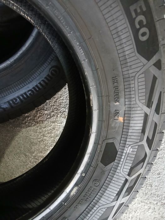 Pneus Novos 215/75R16 C Continental