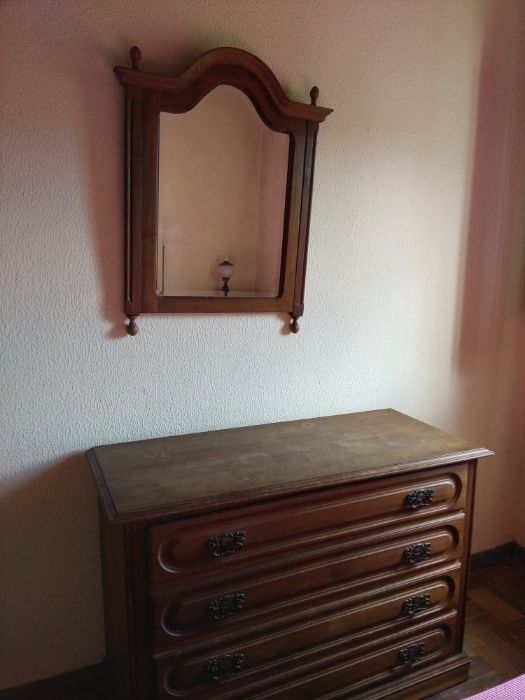 Moveis vintage em bom estado, para lacar
