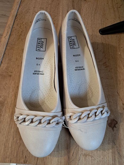 Buty nowe na obcasie