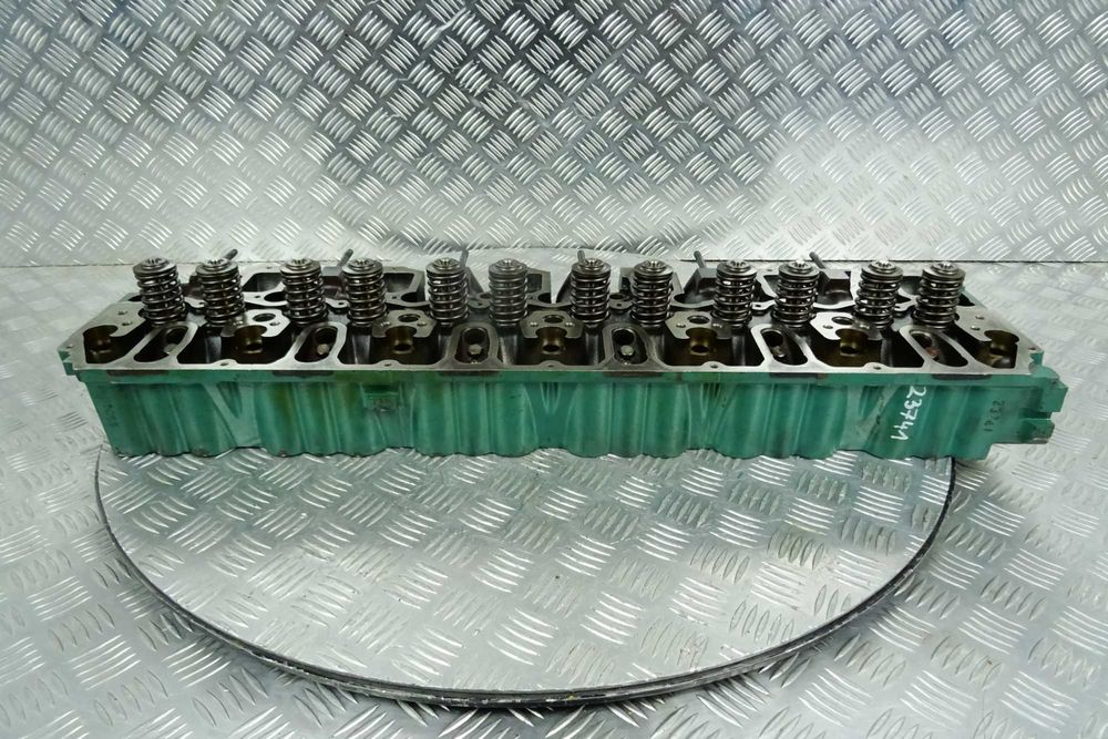 Głowica do silnika Volvo D7D. Cylinder head Volvo