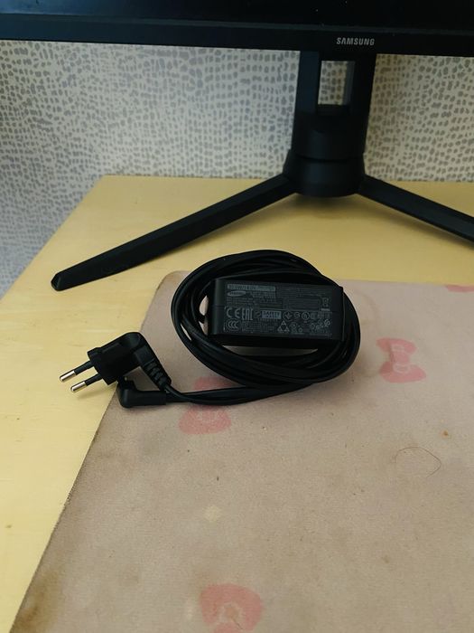Монитор Samsung 144Hz
