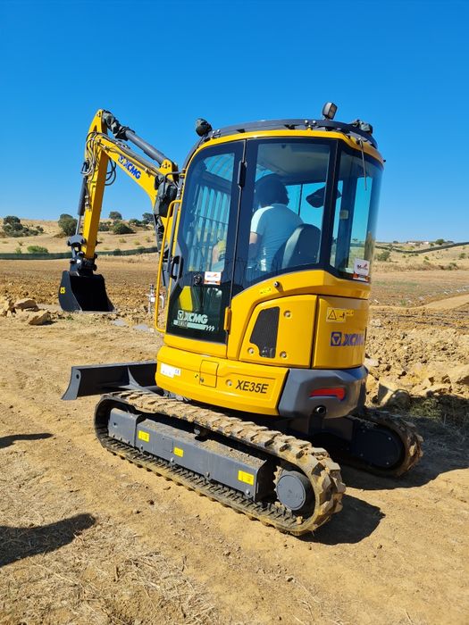 Mini Escavadora
XCMG XE35E