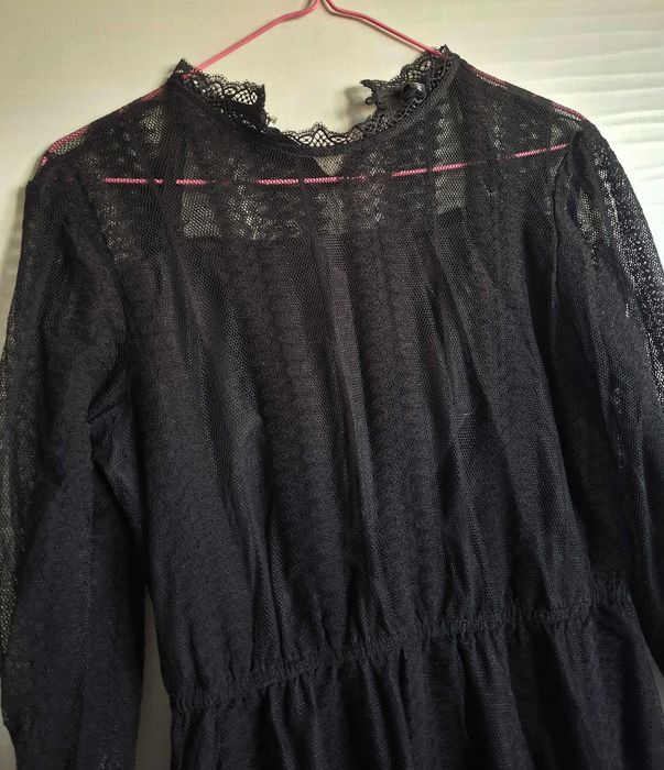 Черное ажурное женское платье