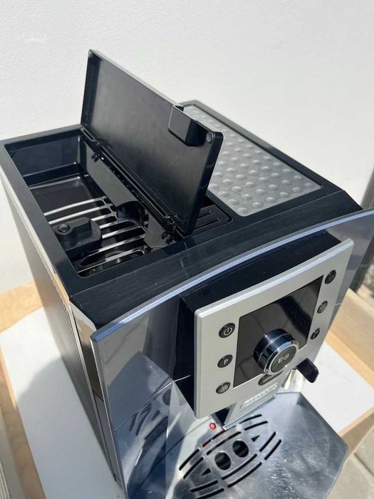 Кавова машина Delonghi Perfecta Cappuccino ESAM5500.M, повне ТО