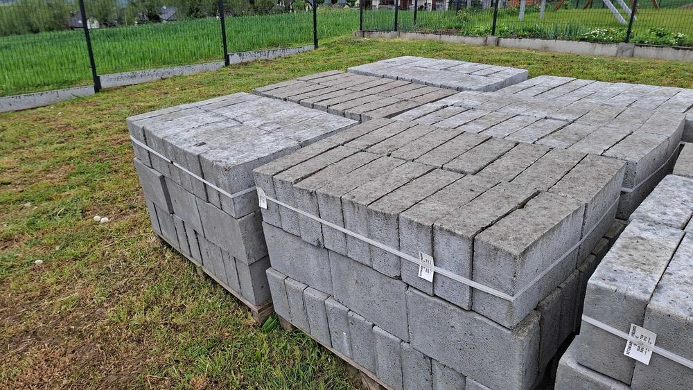 Bloczki betonowe fundamentowe 12x24x38
