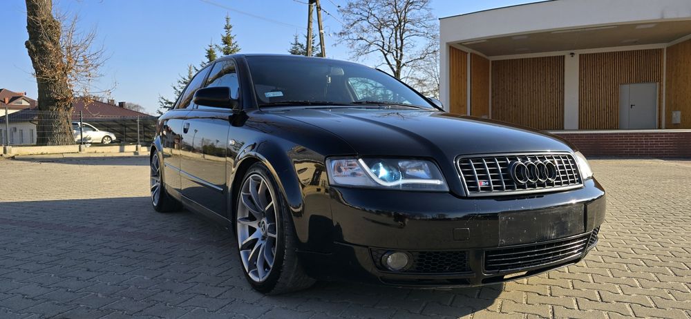 Audi A4 Limousine
