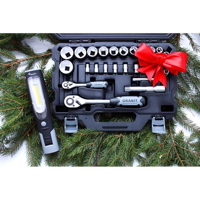 Prezent! Zestaw kluczy 25-el. w walizce + akumulatorowa lampa LED